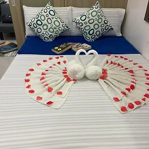 Apartment Shore Residences, Mall Of Complex By Pbyy, Manila